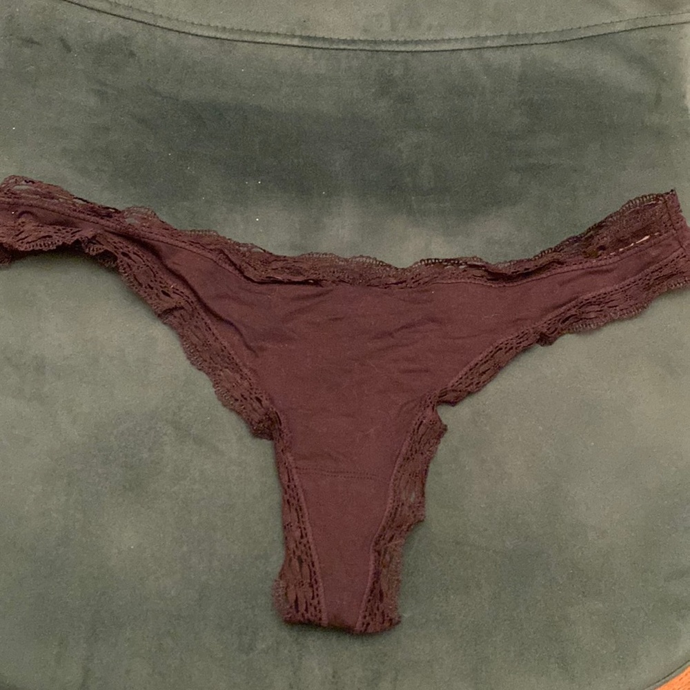 Eres cotton brown thong with lace trim